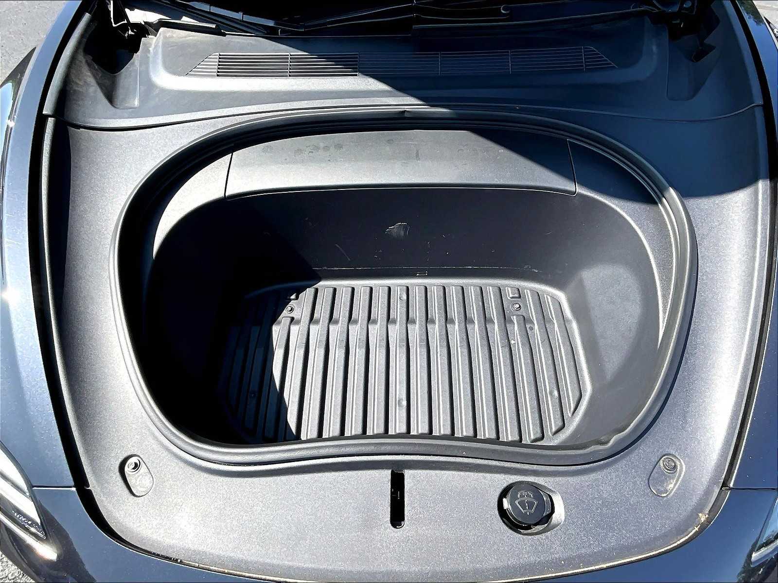 2024 Tesla Model 3  - Photo 30