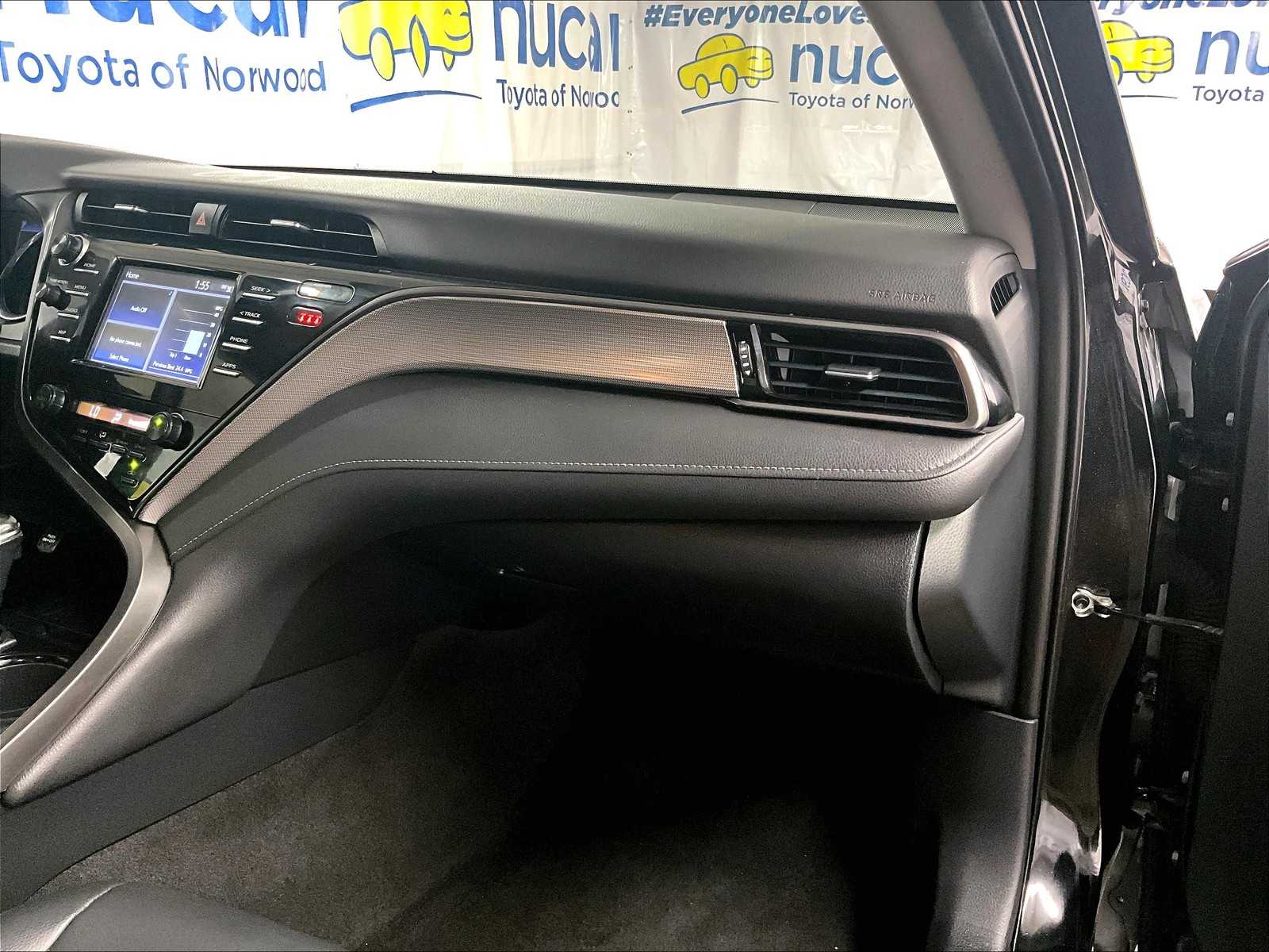 2019 Toyota Camry SE - Photo 13