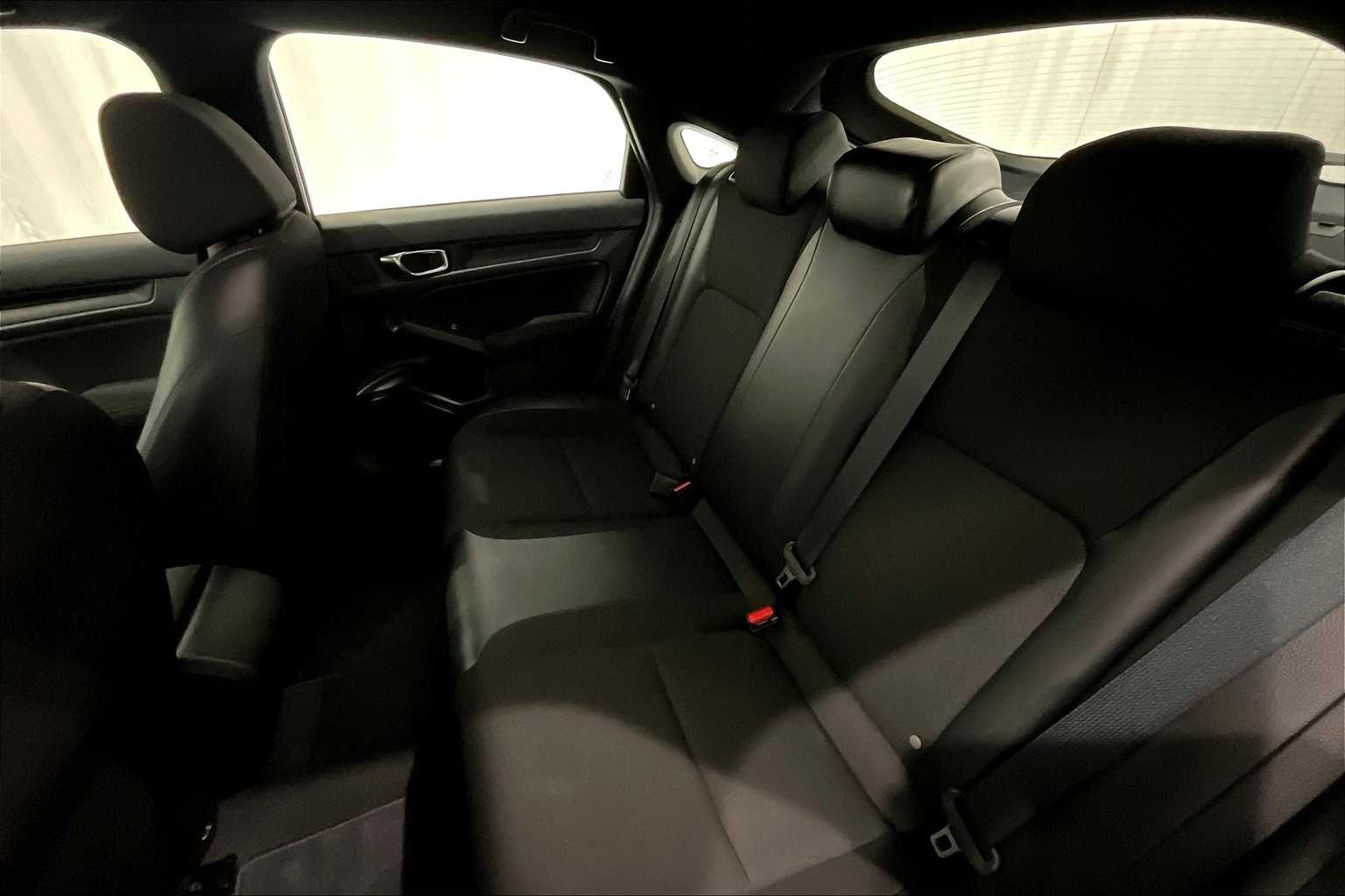 2022 Honda Civic Hatchback Sport - Photo 15