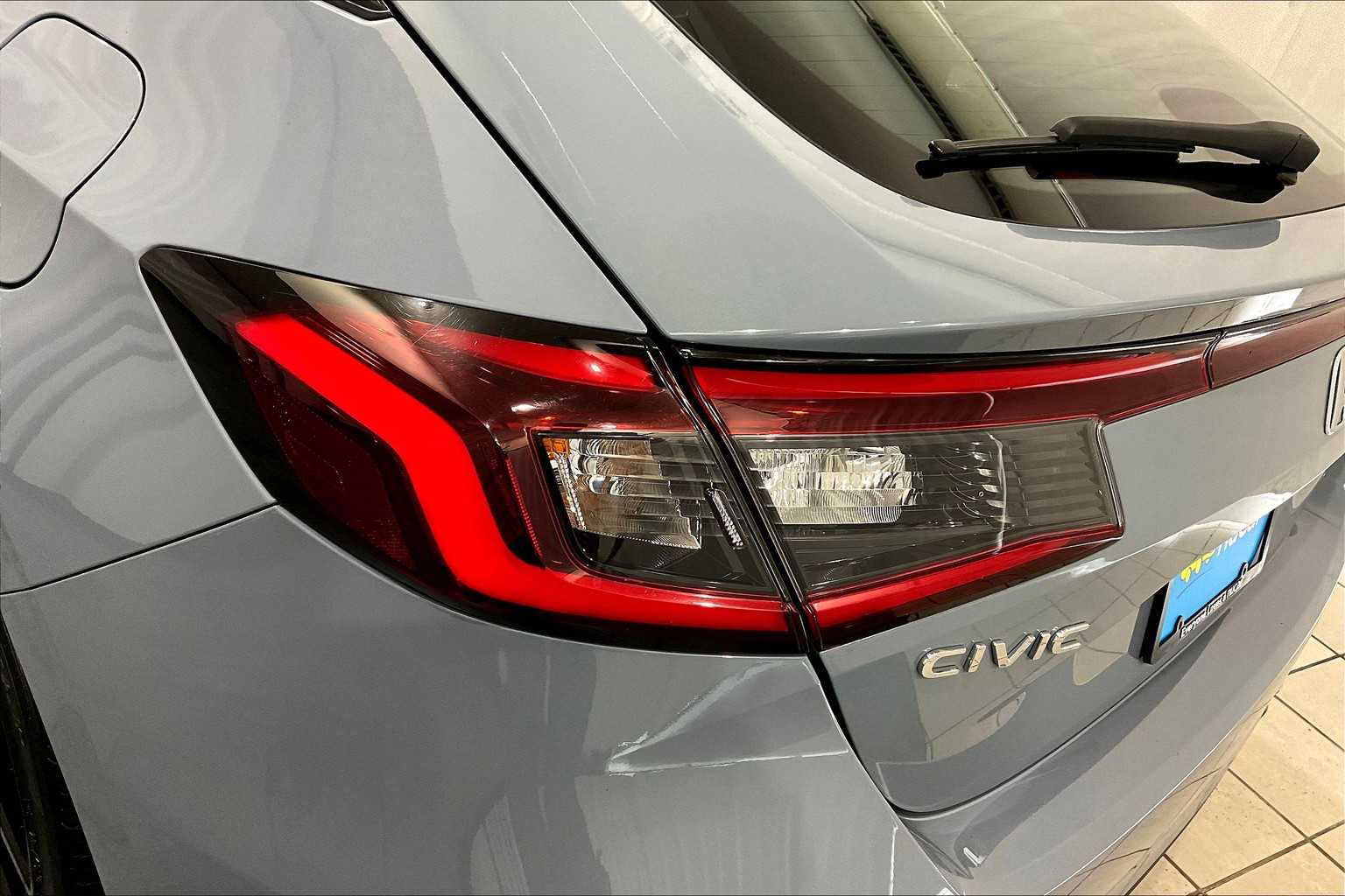 2022 Honda Civic Hatchback Sport - Photo 32