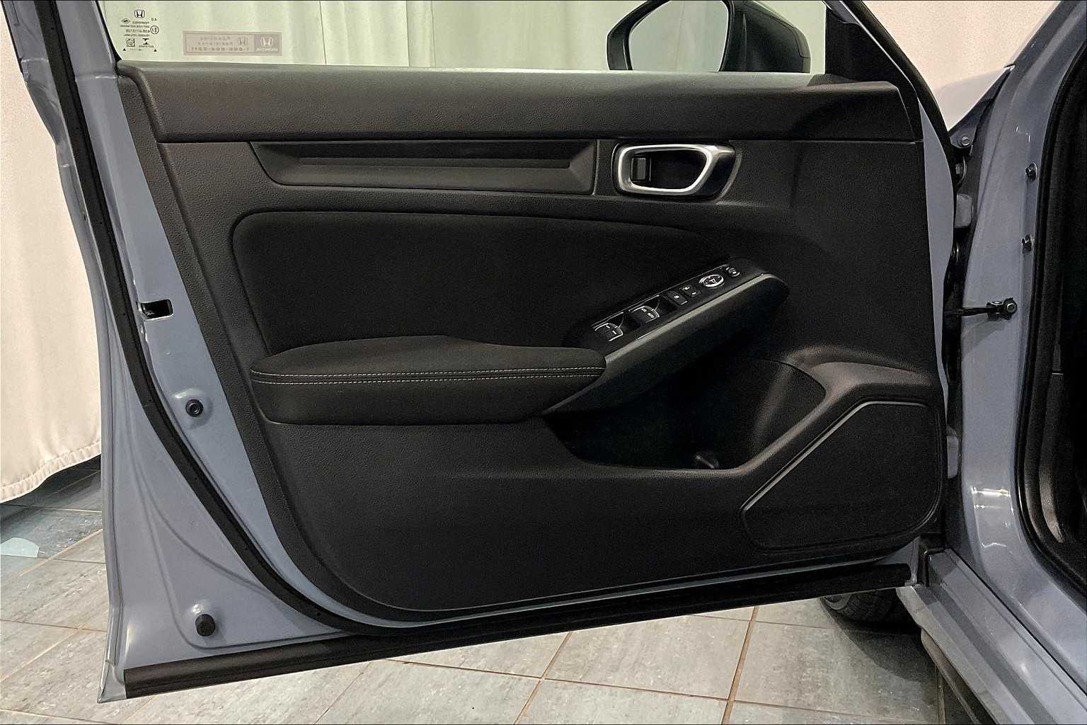2022 Honda Civic Hatchback Sport - Photo 9