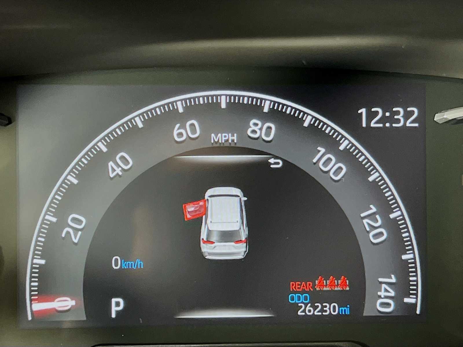 2023 Toyota RAV4 LE - Photo 12