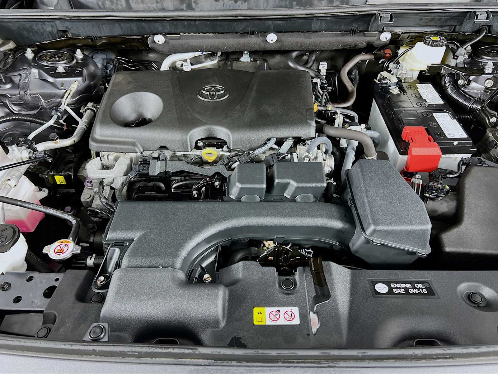 2023 Toyota RAV4 LE - Photo 29