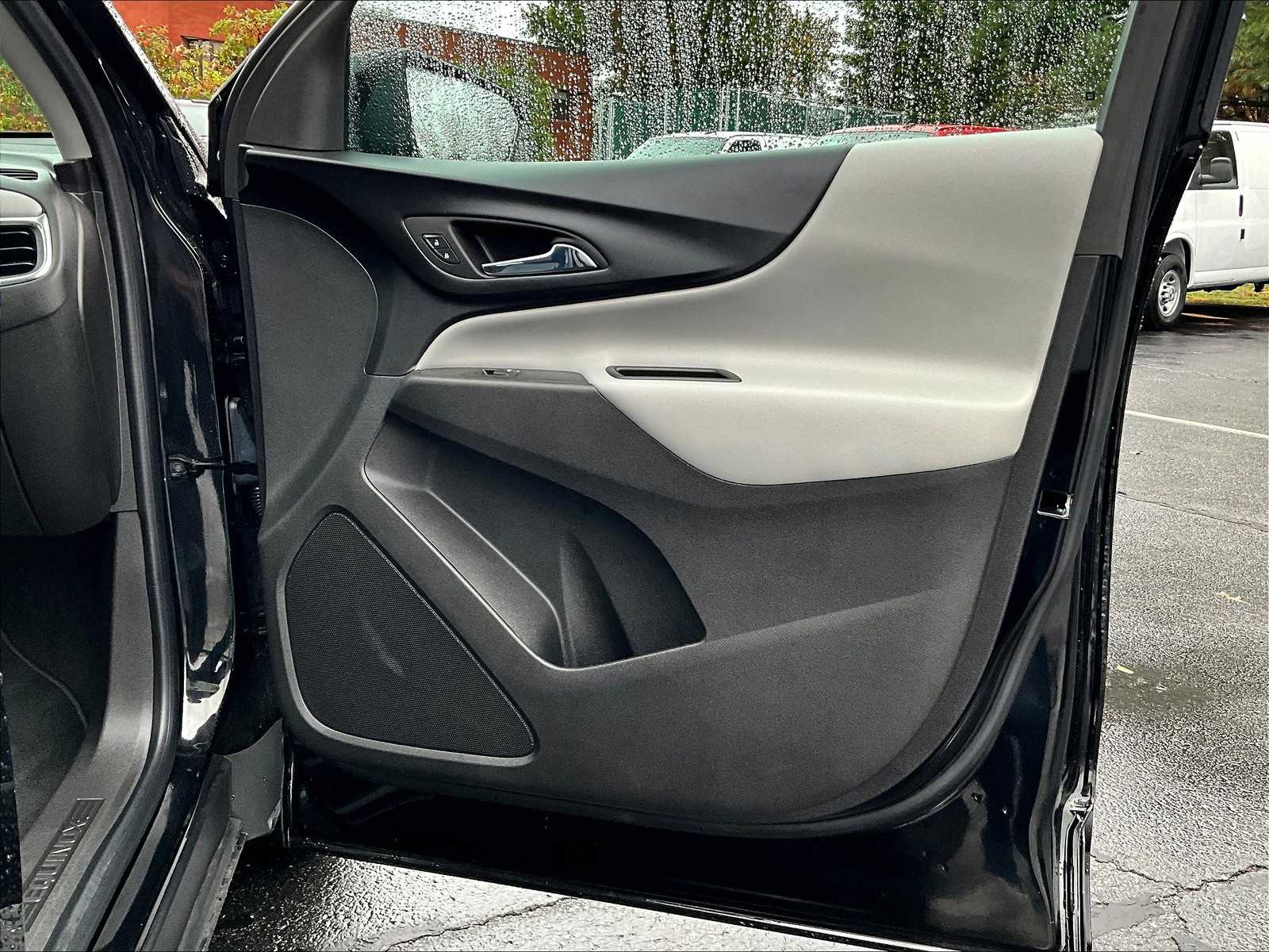 2024 Chevrolet Equinox LS - Photo 12