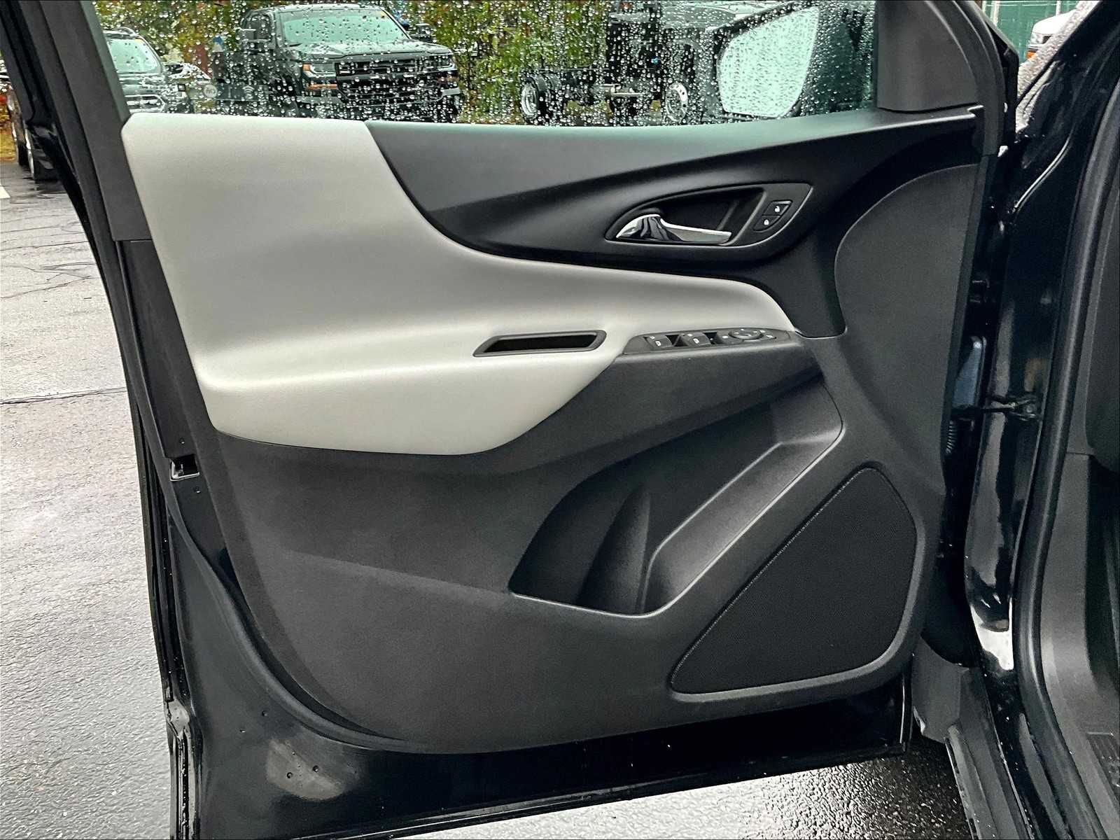2024 Chevrolet Equinox LS - Photo 9
