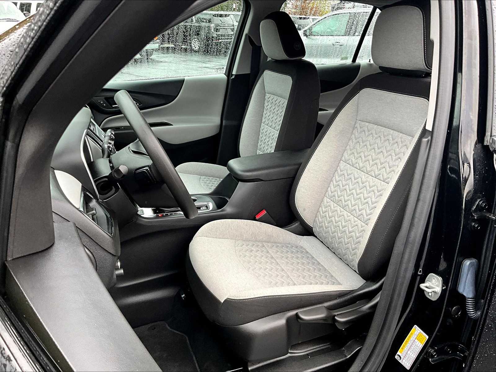 2024 Chevrolet Equinox LS - Photo 10