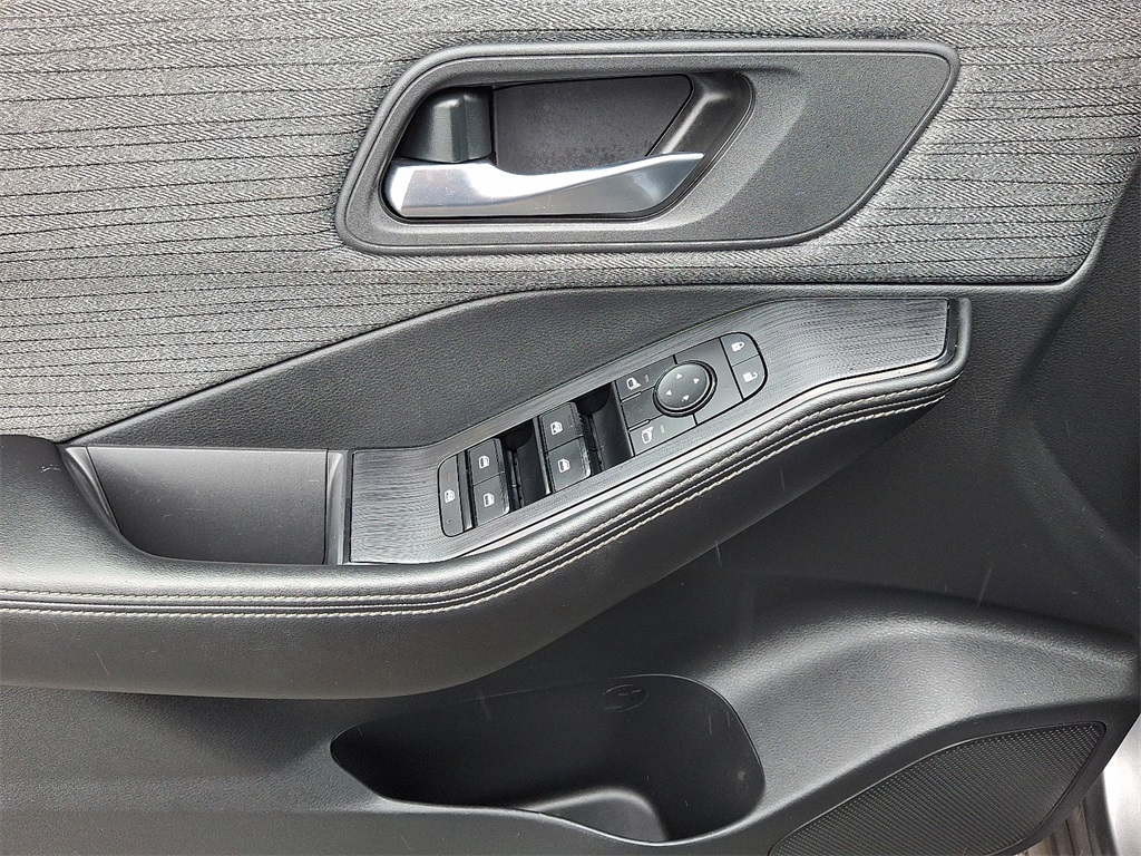 2021 Nissan Rogue SV - Photo 12