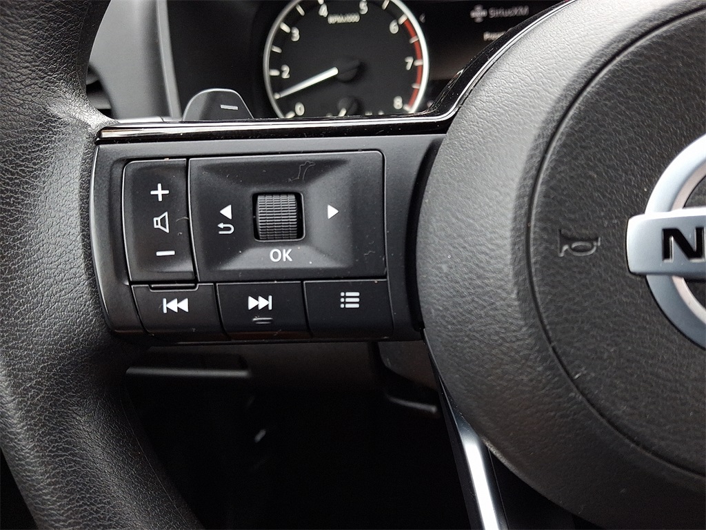 2021 Nissan Rogue SV - Photo 20