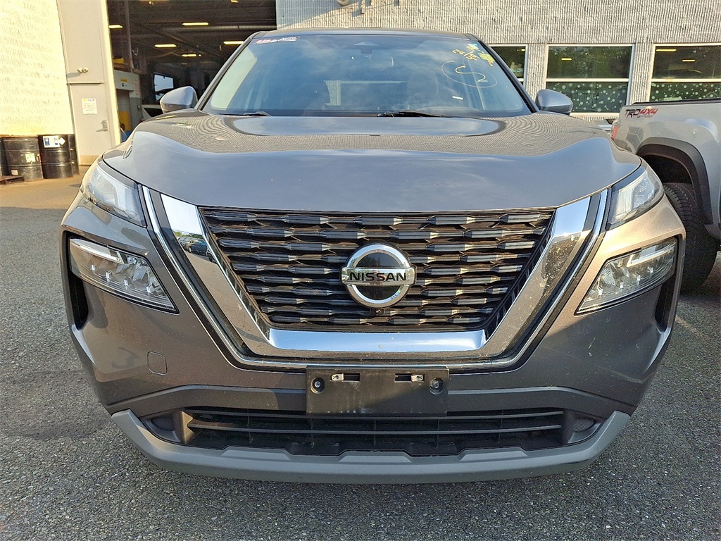 2021 Nissan Rogue SV - Photo 2