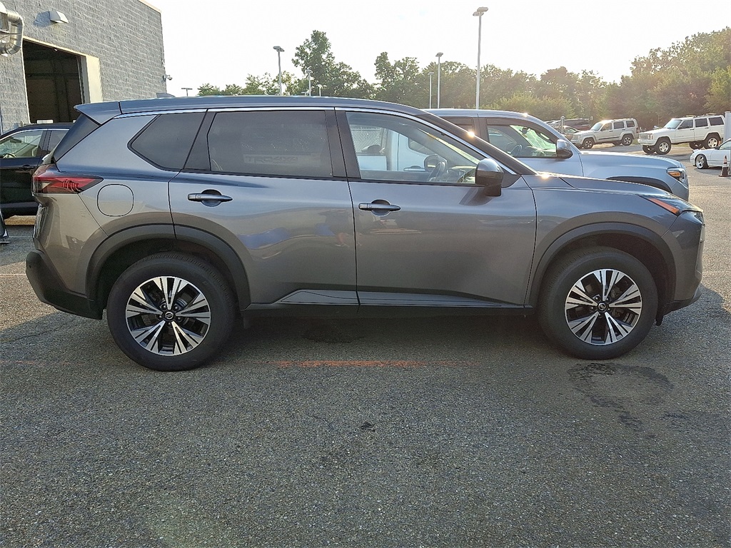 2021 Nissan Rogue SV - Photo 7
