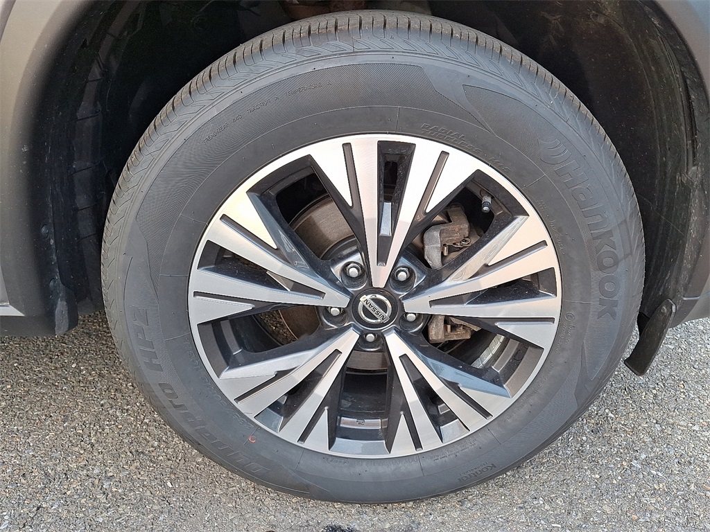 2021 Nissan Rogue SV - Photo 8