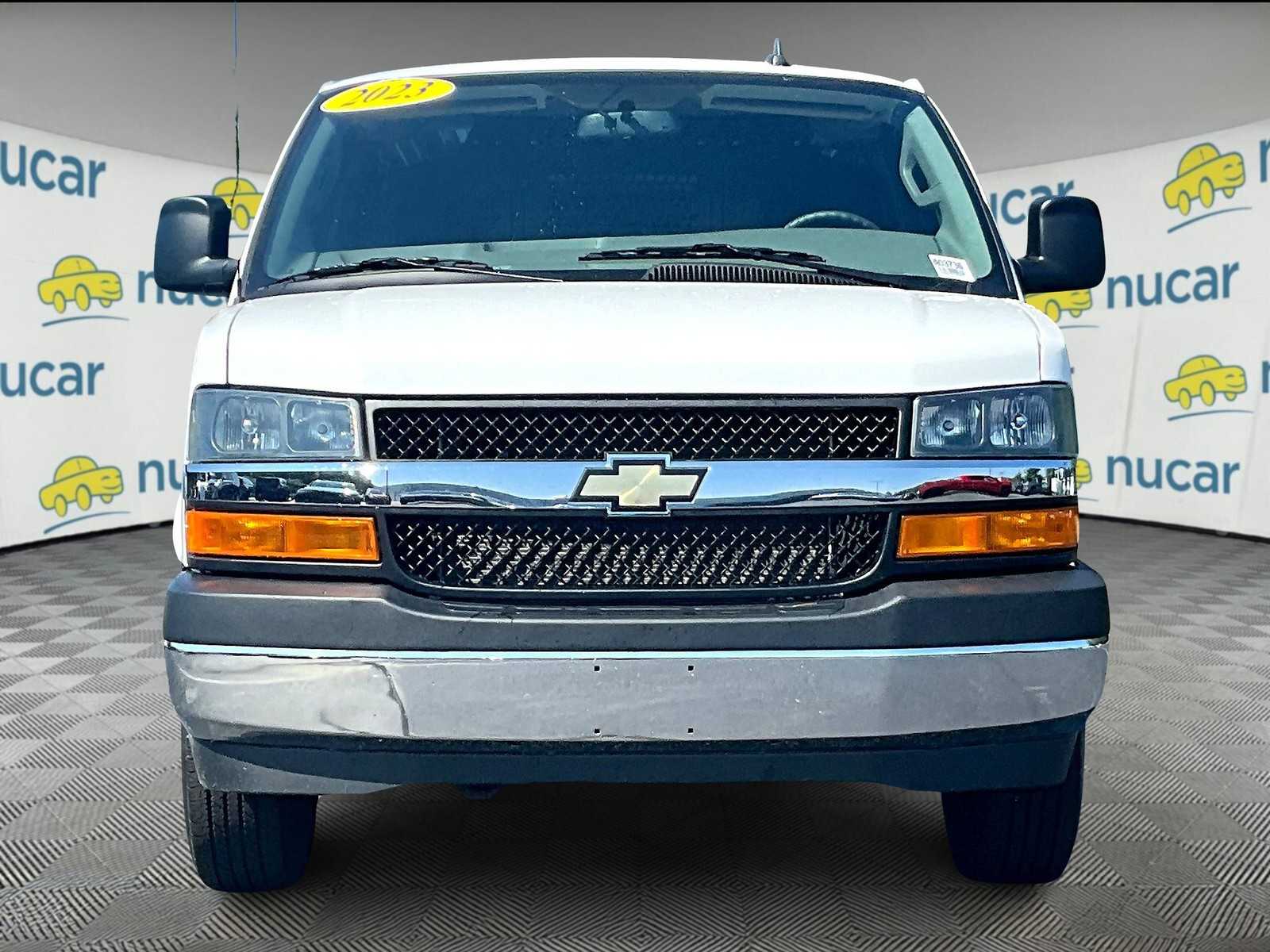 2023 Chevrolet Express 2500 Cargo photo 3
