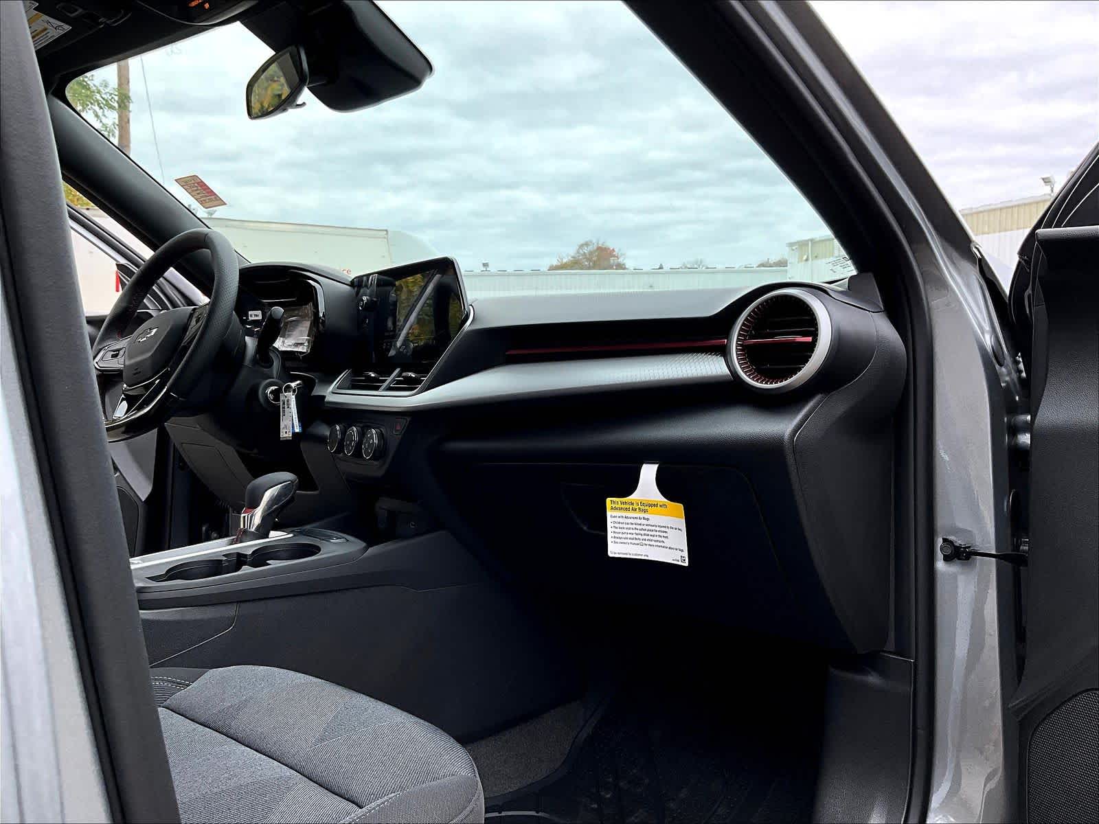 2025 Chevrolet Trax 1RS - Photo 10