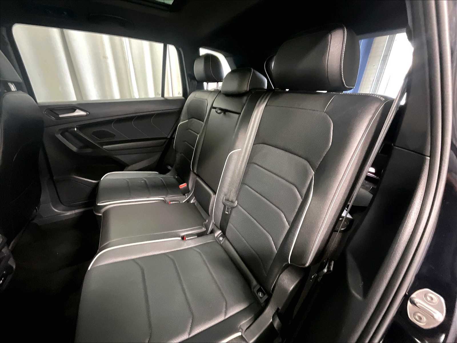 2022 Volkswagen Tiguan SEL R-Line - Photo 15