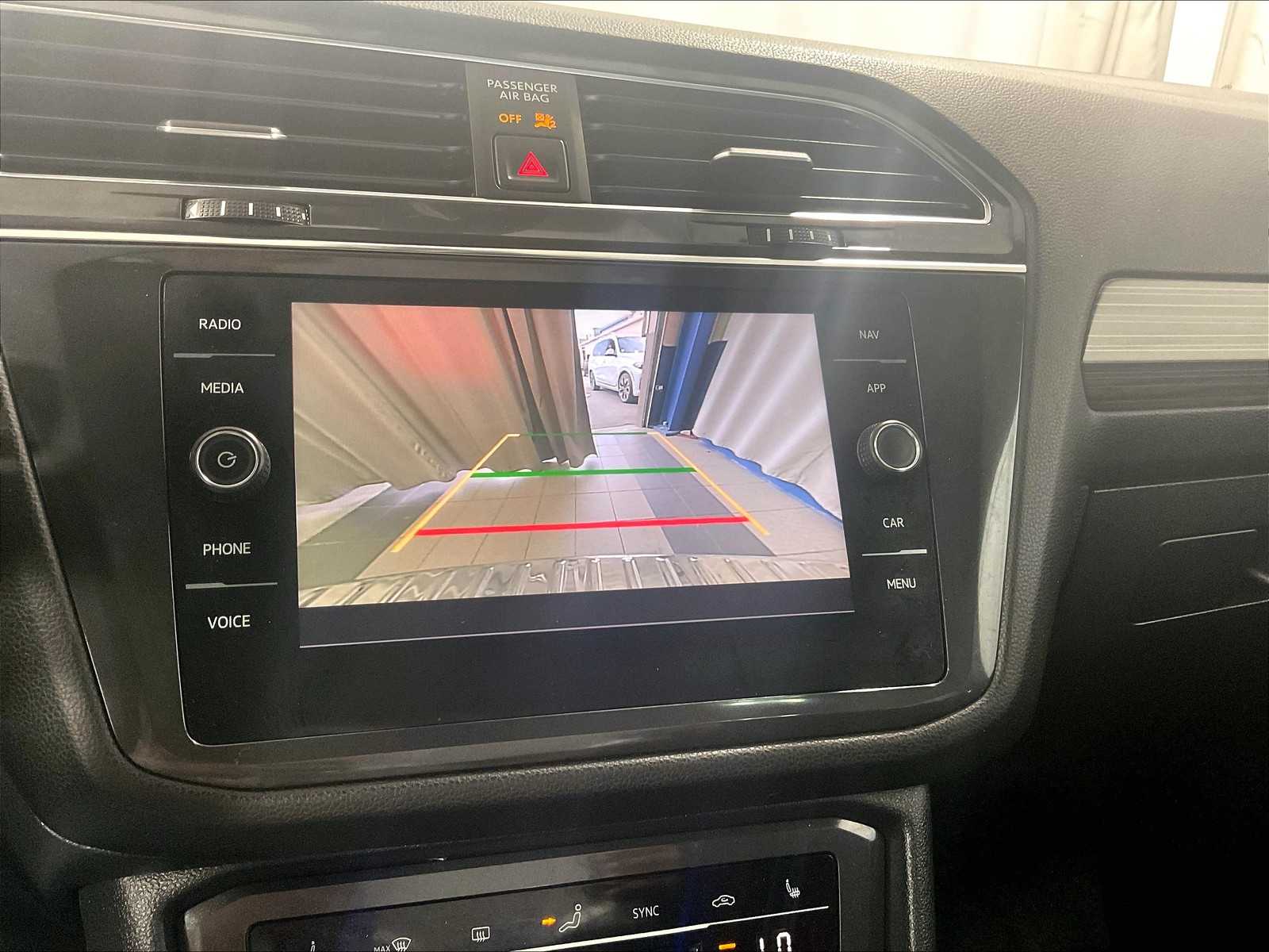 2022 Volkswagen Tiguan SEL R-Line - Photo 19