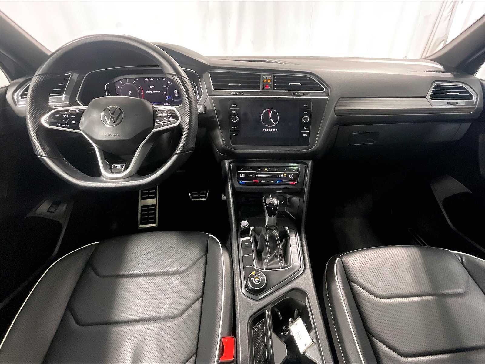 2022 Volkswagen Tiguan SEL R-Line - Photo 21