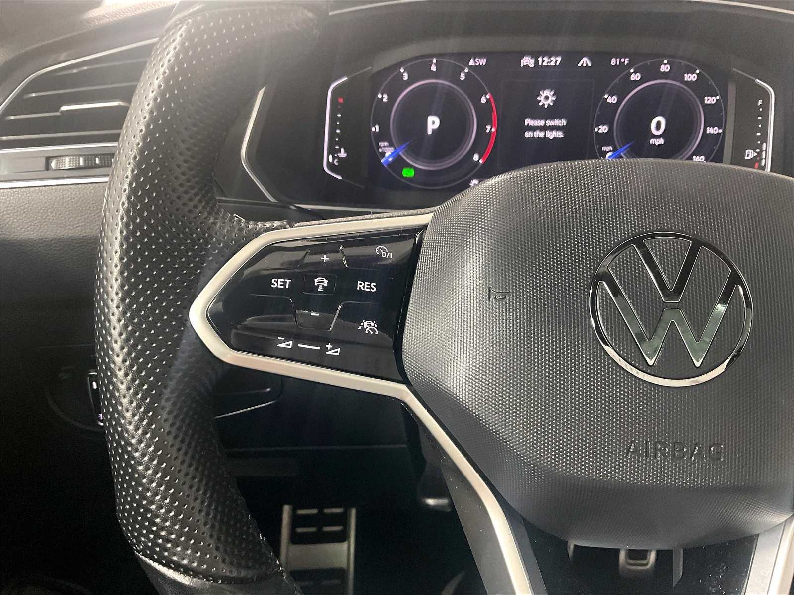 2022 Volkswagen Tiguan SEL R-Line - Photo 23