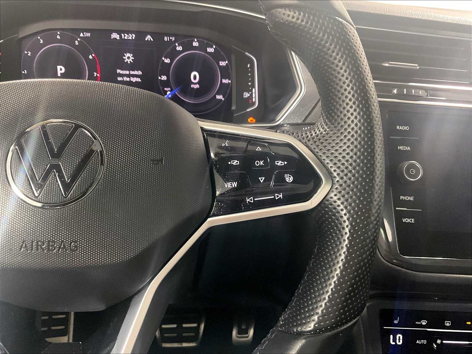 2022 Volkswagen Tiguan SEL R-Line - Photo 24