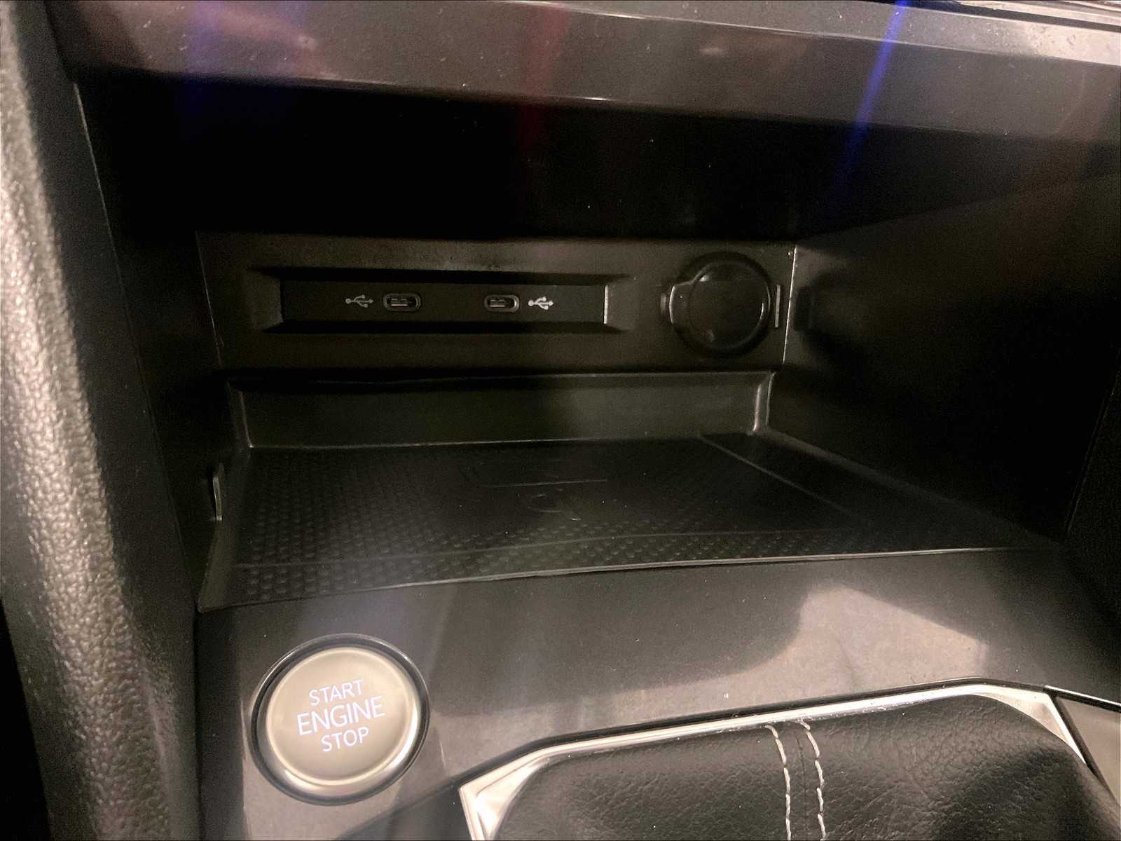 2022 Volkswagen Tiguan SEL R-Line - Photo 27