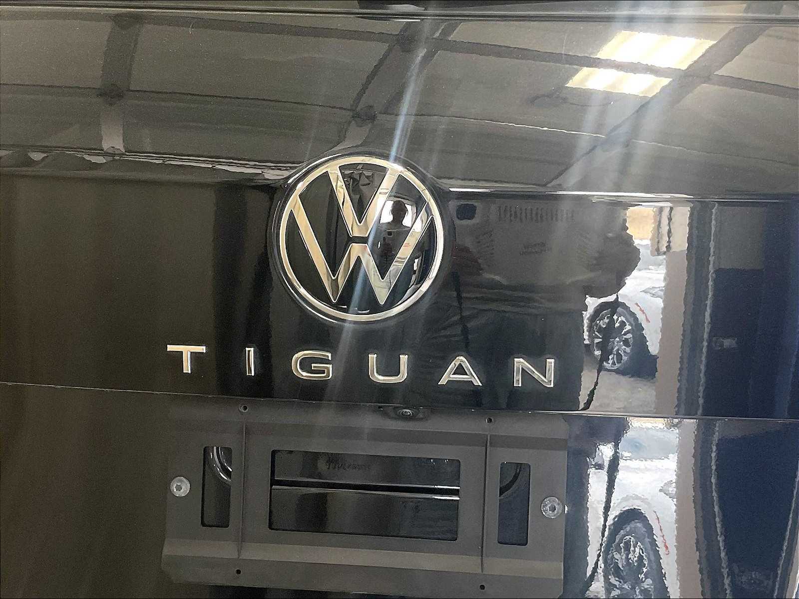 2022 Volkswagen Tiguan SEL R-Line - Photo 29