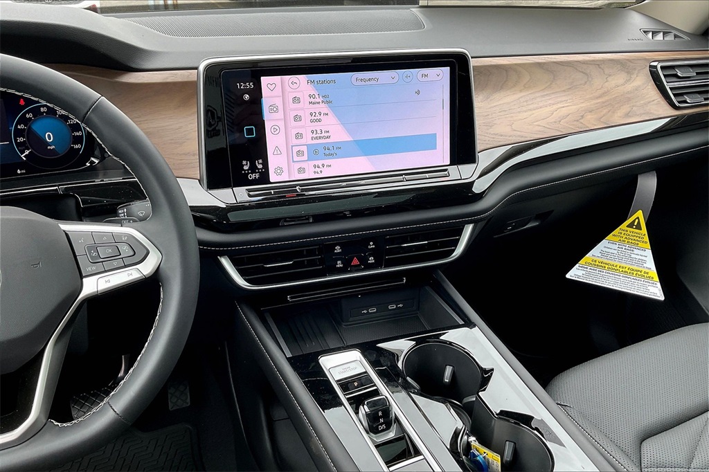 2025 Volkswagen Atlas 2.0T SE w/Technology - Photo 13