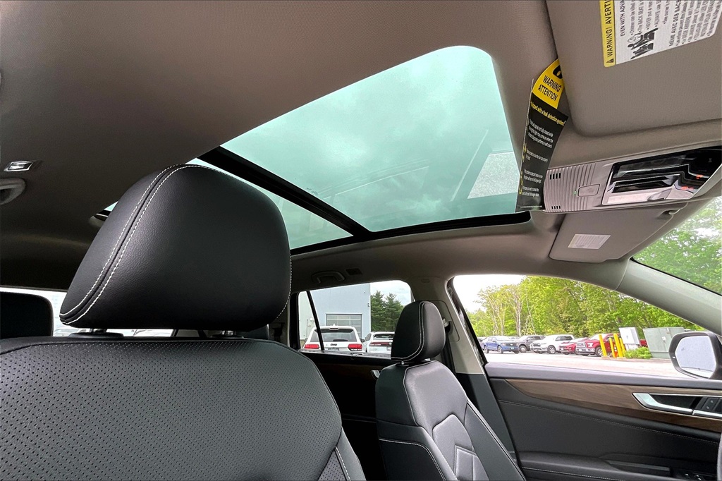 2025 Volkswagen Atlas 2.0T SE w/Technology - Photo 18