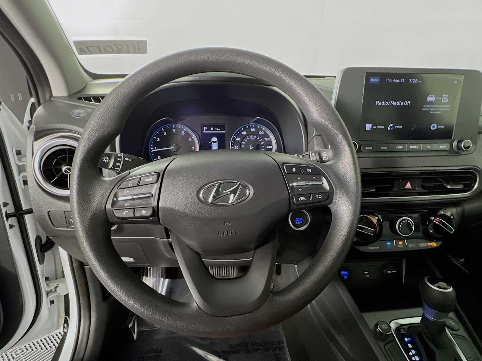 2023 Hyundai Kona SEL - Photo 11