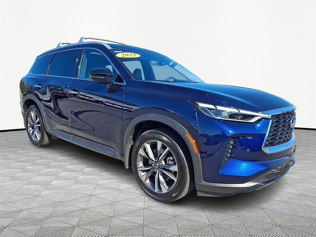 2025 INFINITI QX60 LUXE