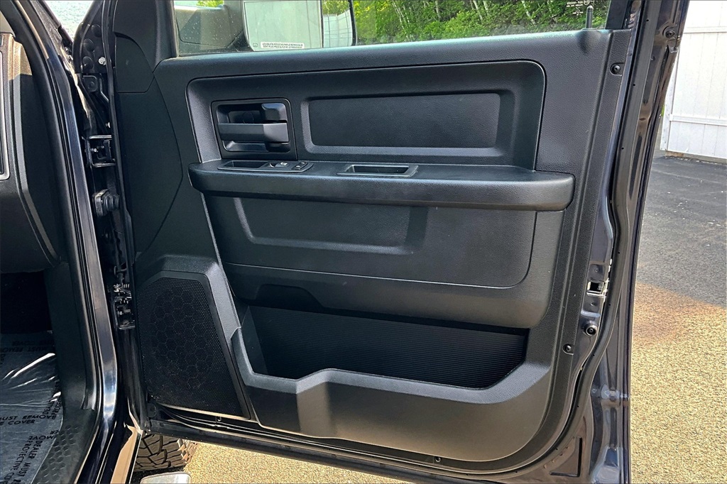 2019 Ram 1500 Classic Express - Photo 12