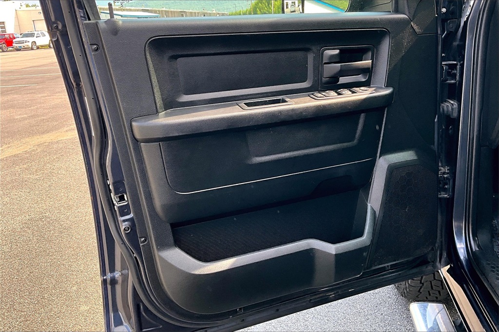 2019 Ram 1500 Classic Express - Photo 9