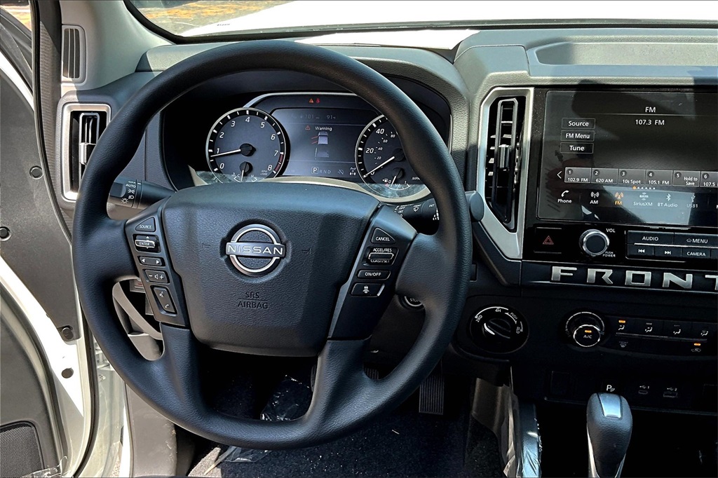 2025 Nissan Frontier SV - Photo 17