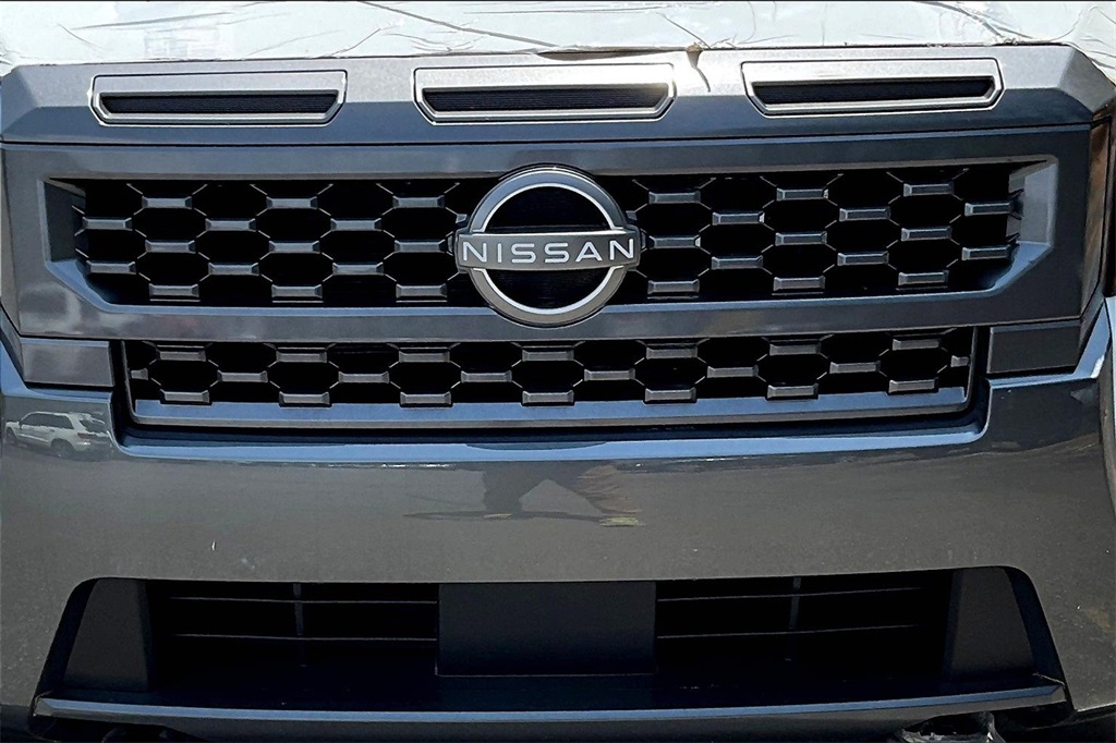 2025 Nissan Frontier SV - Photo 32