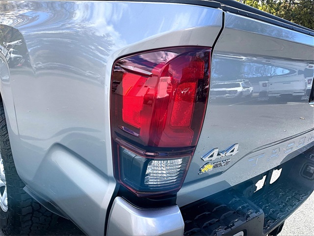 2023 Toyota Tacoma SR - Photo 32