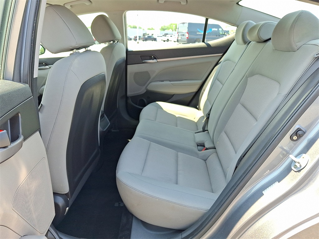 2017 Hyundai Elantra SE - Photo 11