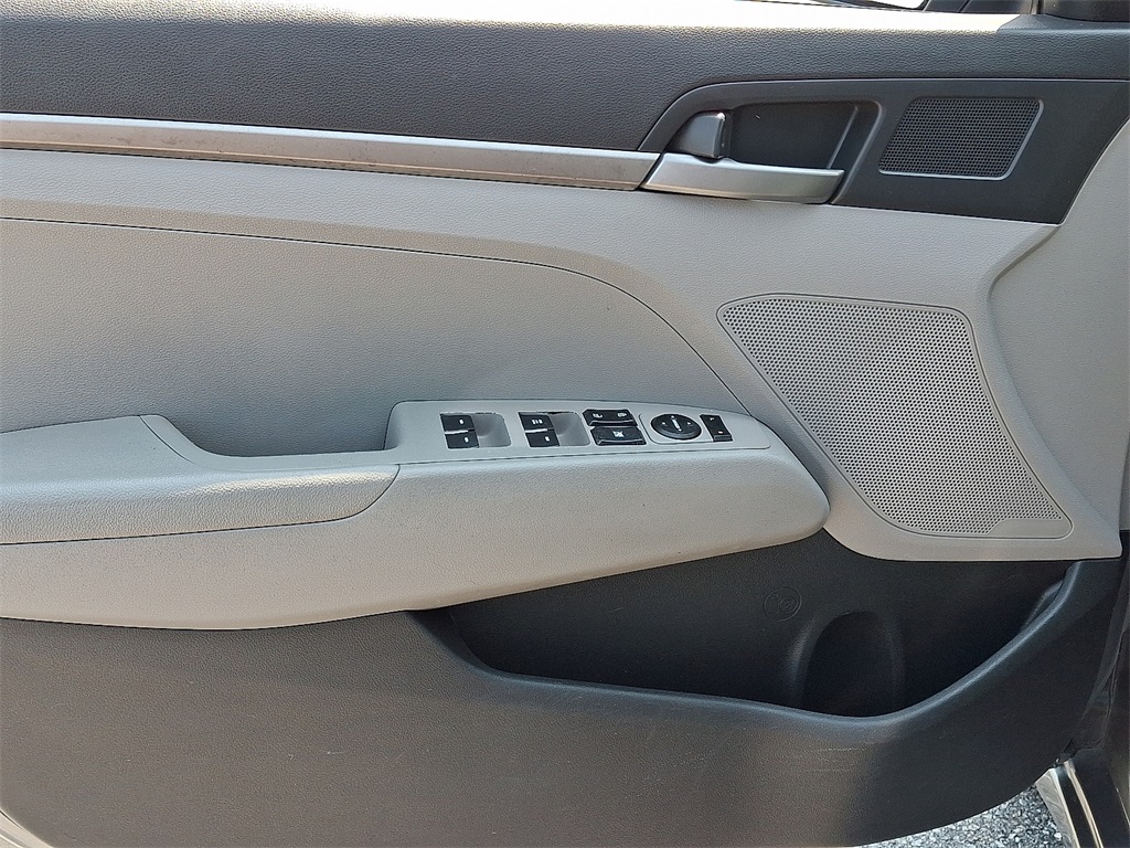 2017 Hyundai Elantra SE - Photo 13