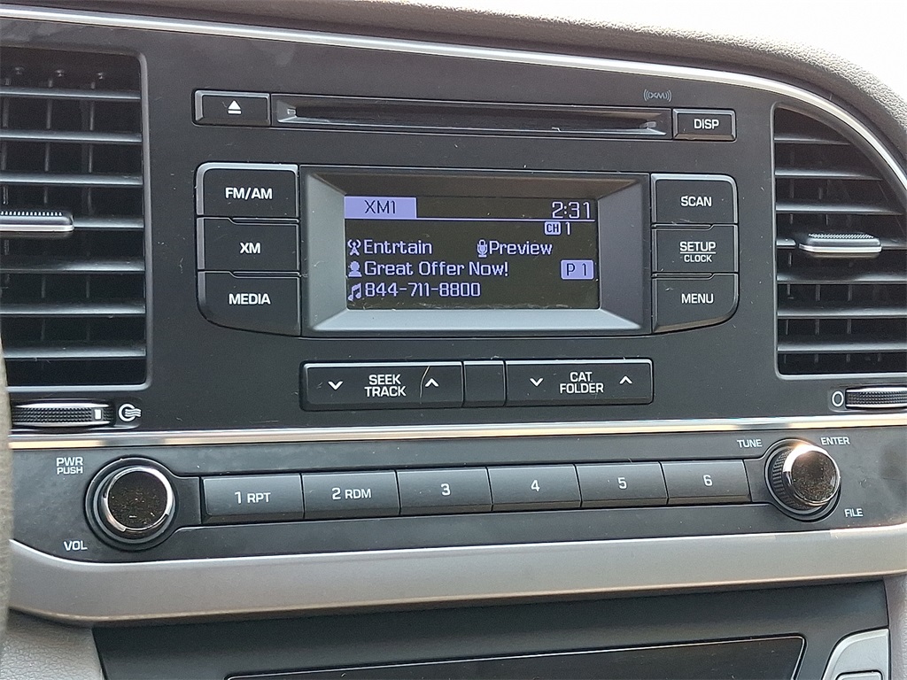 2017 Hyundai Elantra SE - Photo 18