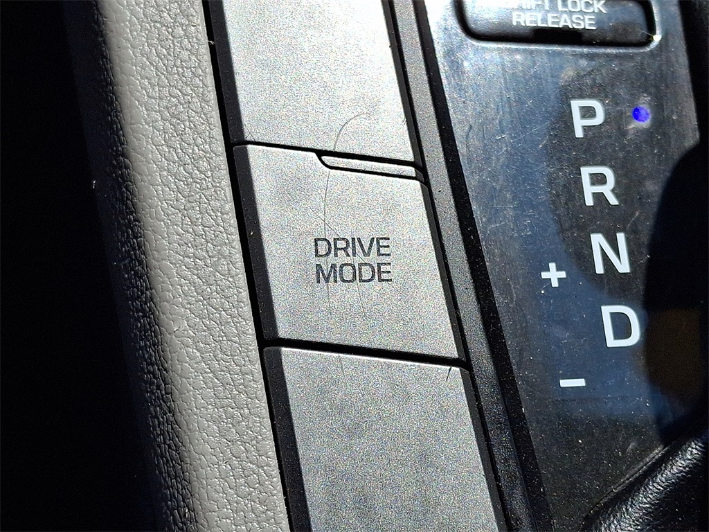2017 Hyundai Elantra SE - Photo 23