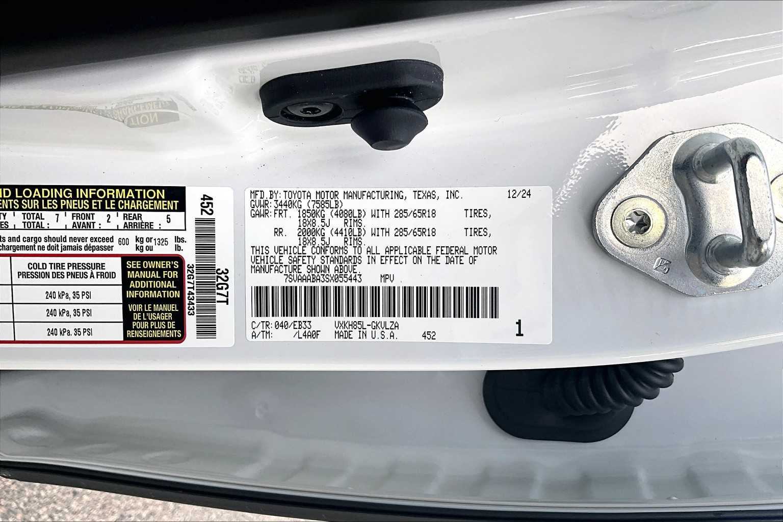 2025 Toyota Sequoia TRD Pro - Photo 6