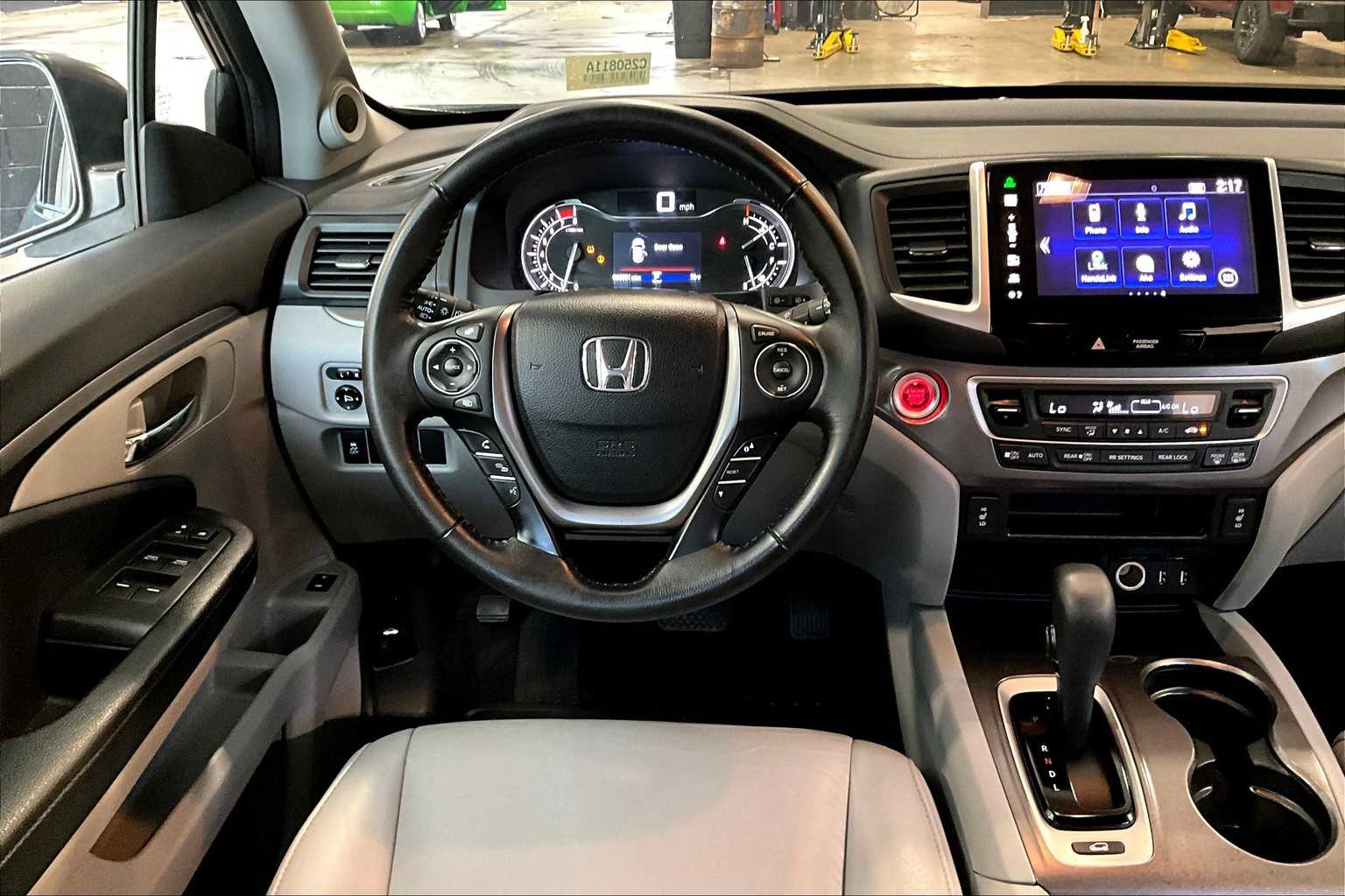 2016 Honda Pilot EX-L - Photo 18