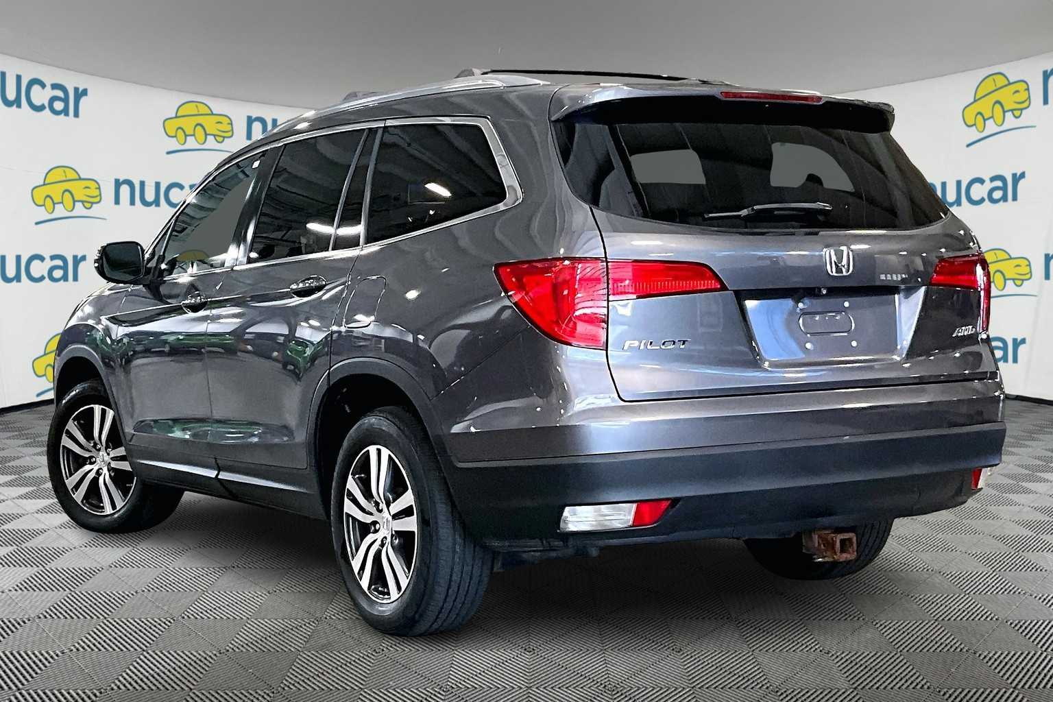2016 Honda Pilot EX-L - Photo 4