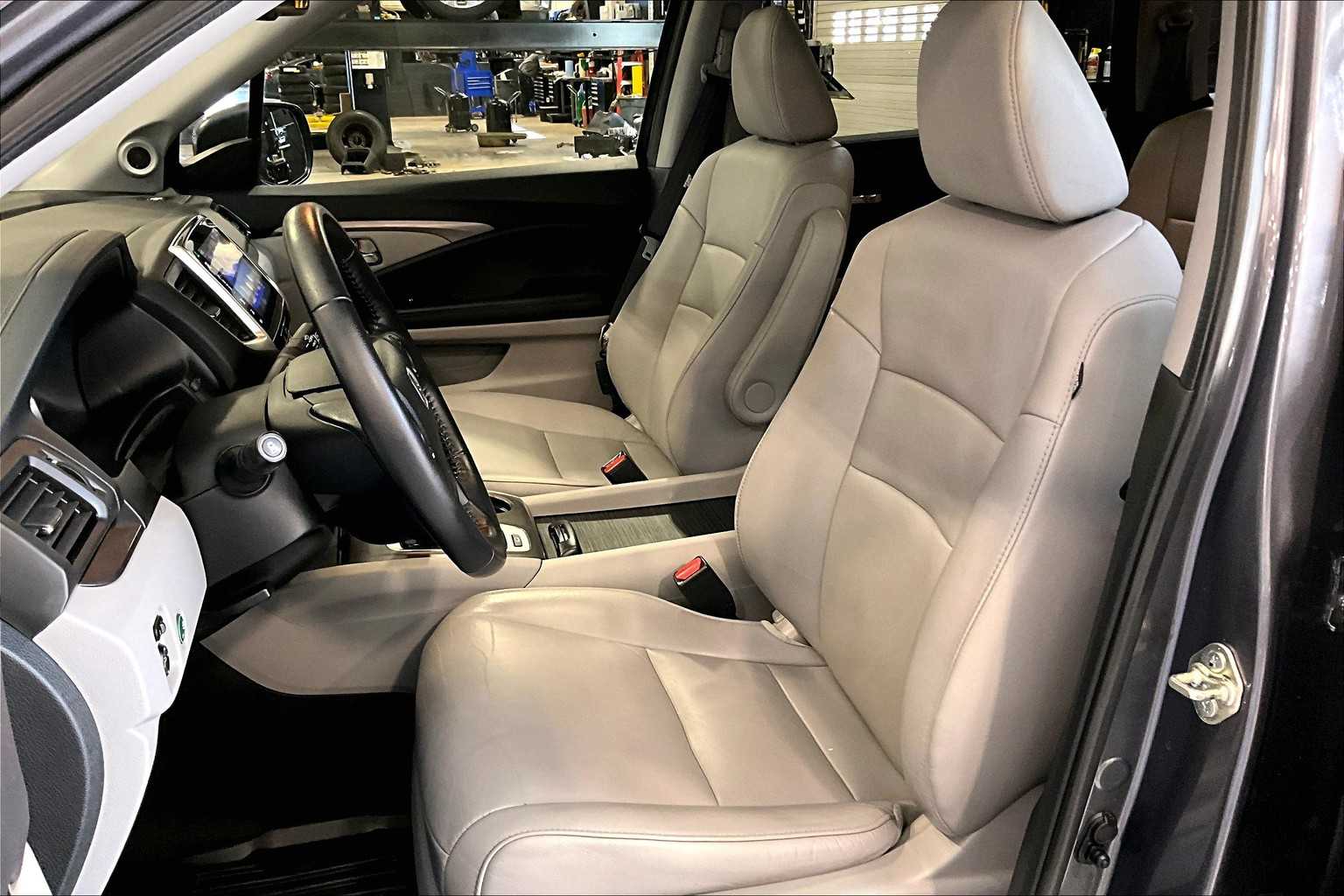 2016 Honda Pilot EX-L - Photo 10