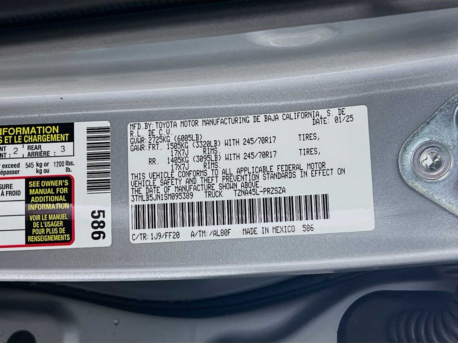 2025 Toyota Tacoma SR5 - Photo 19