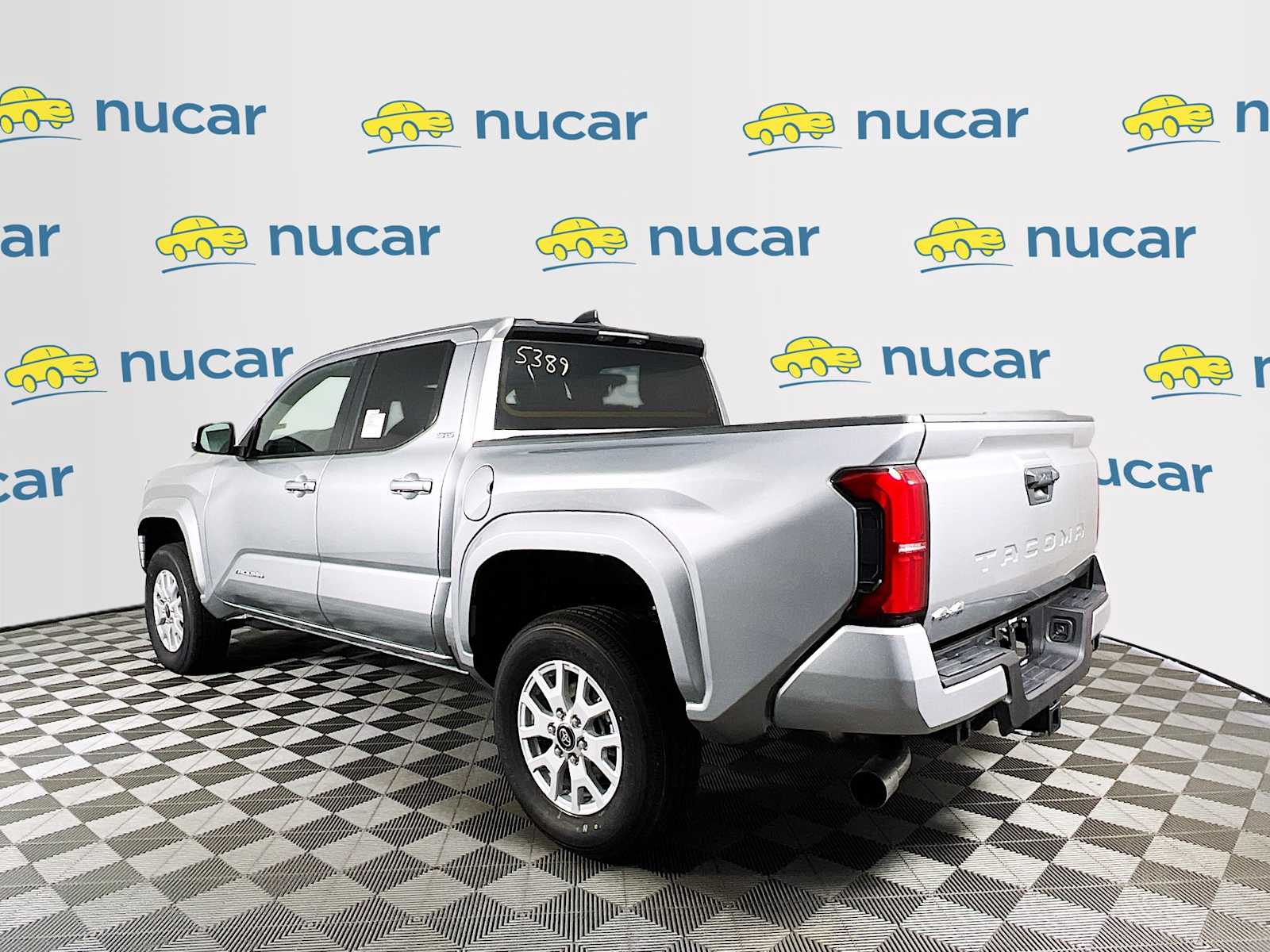 2025 Toyota Tacoma SR5 - Photo 4