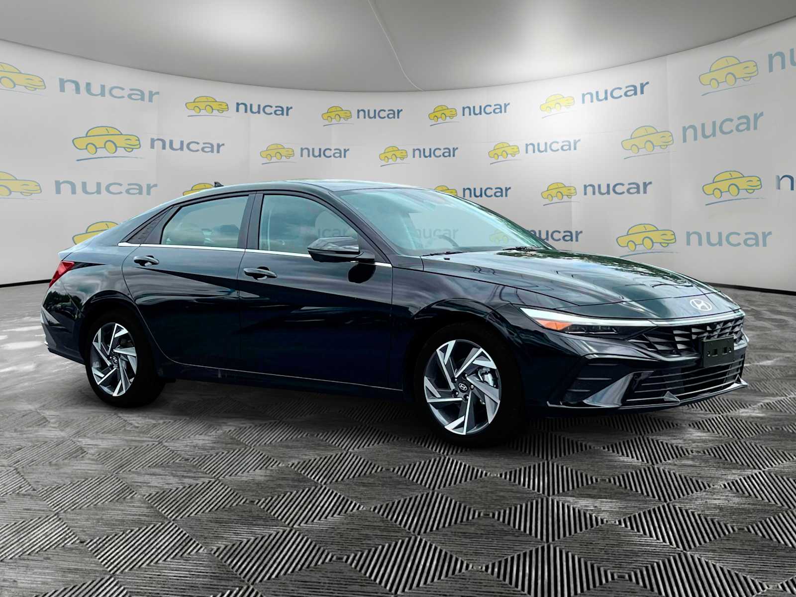 2025 Hyundai Elantra Limited - Photo 1