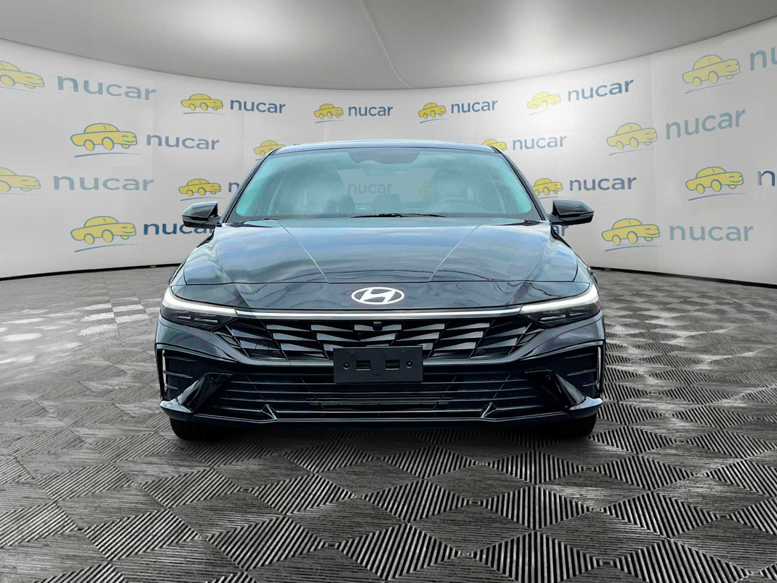 2025 Hyundai Elantra Limited - Photo 12