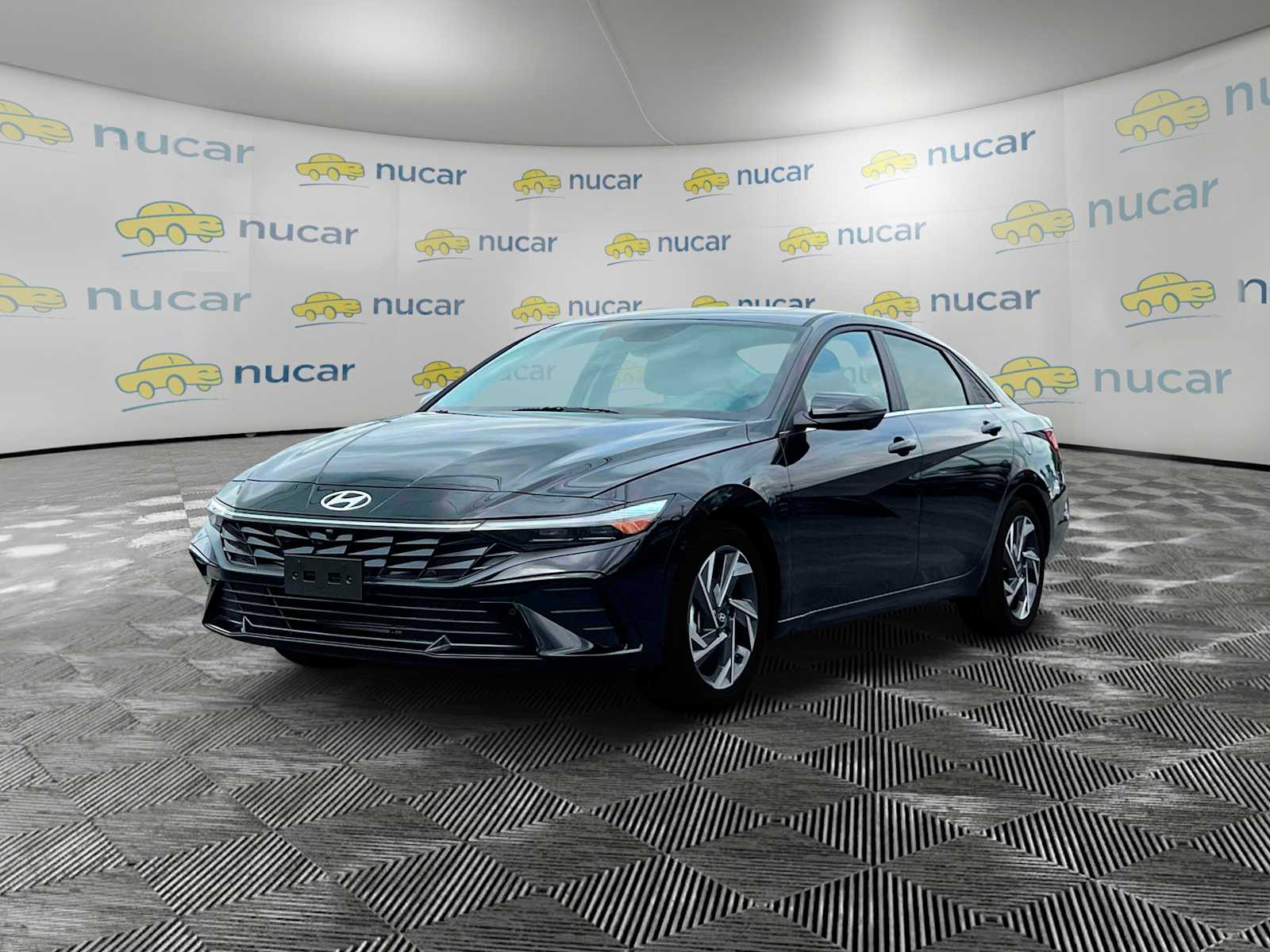 2025 Hyundai Elantra Limited - Photo 2