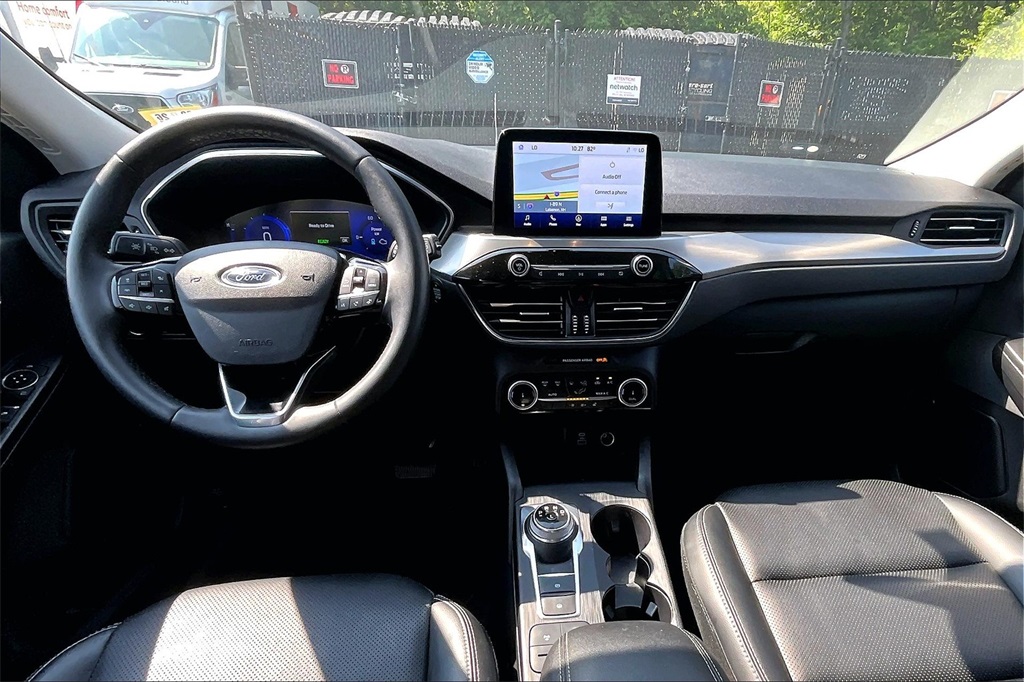 2022 Ford Escape Titanium Hybrid - Photo 16