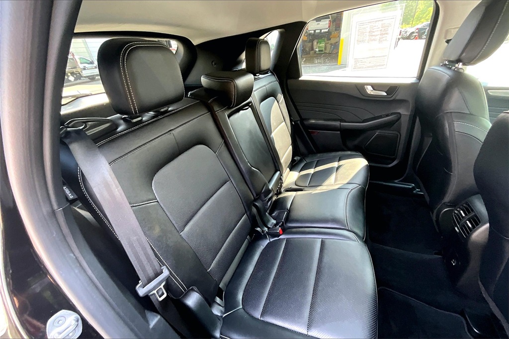 2022 Ford Escape Titanium Hybrid - Photo 22