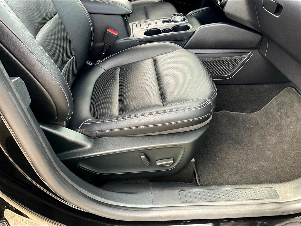 2022 Ford Escape Titanium Hybrid - Photo 37