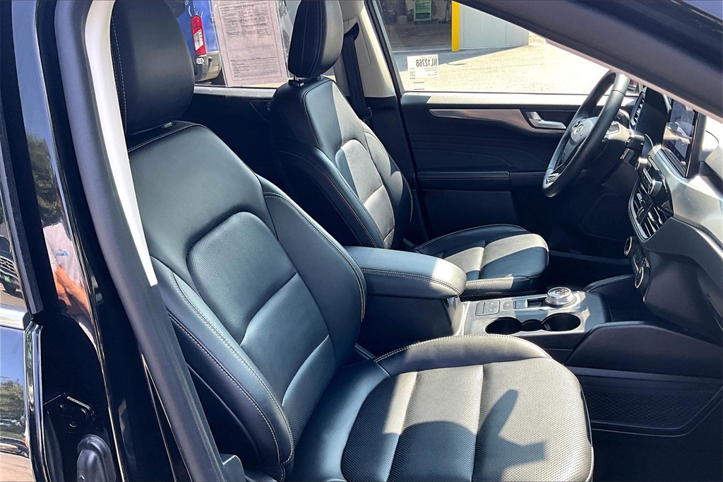 2022 Ford Escape Titanium Hybrid - Photo 7